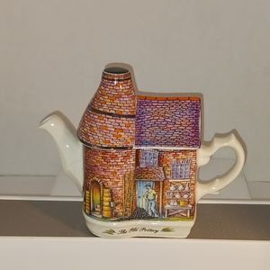 Sadler England "The Old Pottery" Teapot, Vintage